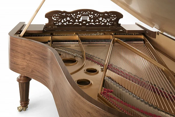 Рояль Fazioli Walnut Strauss